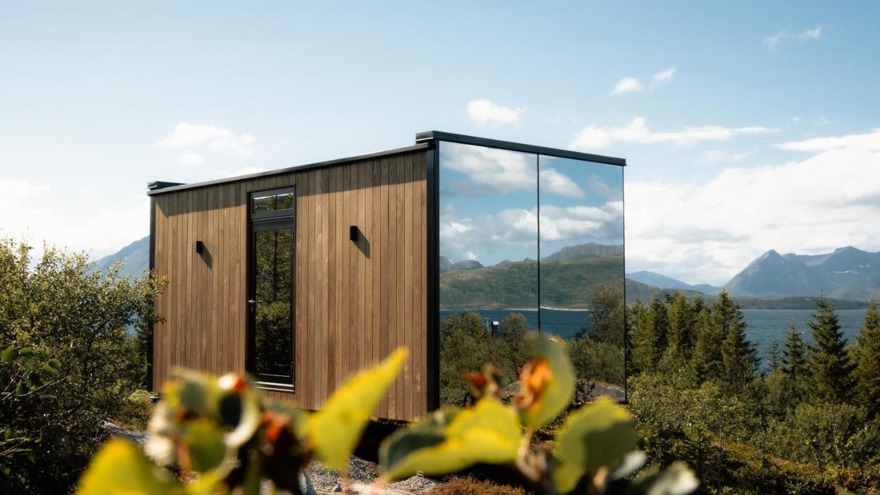 Wonderinn Arctic Utstrand ภายนอก รูปภาพ