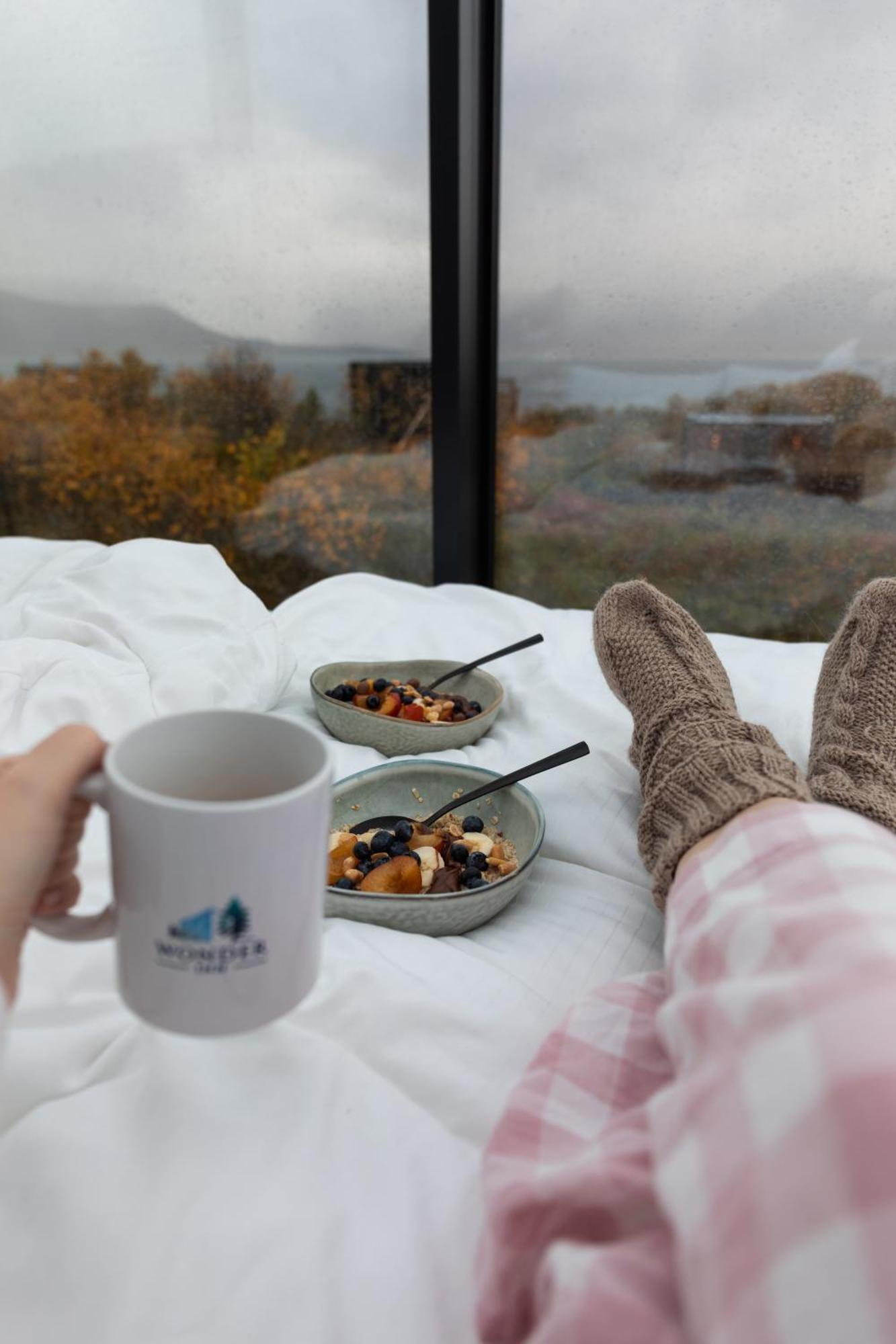 Wonderinn Arctic Utstrand ภายนอก รูปภาพ
