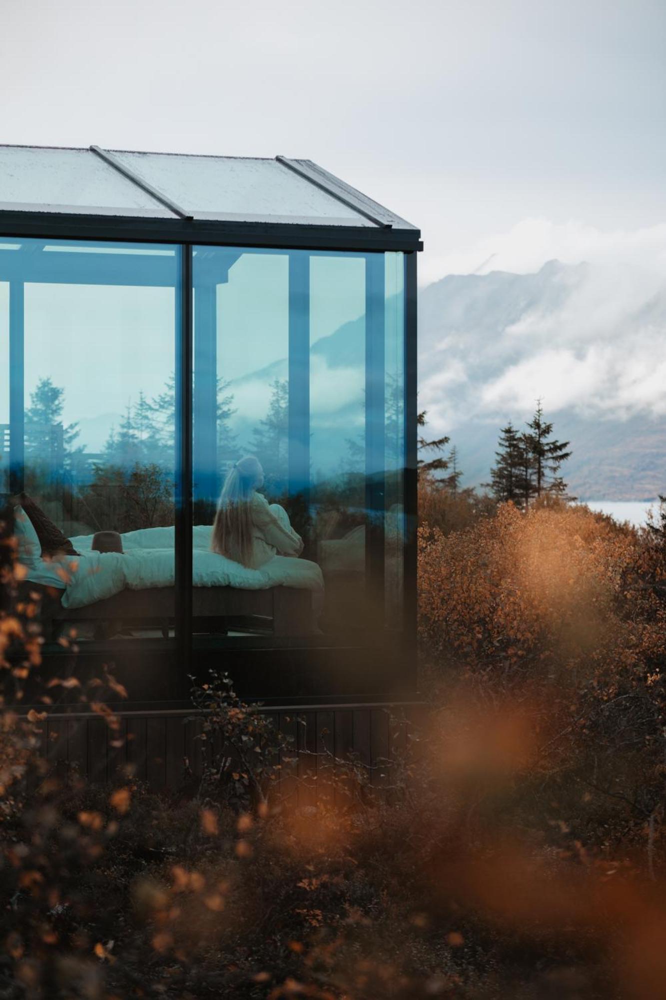 Wonderinn Arctic Utstrand ภายนอก รูปภาพ
