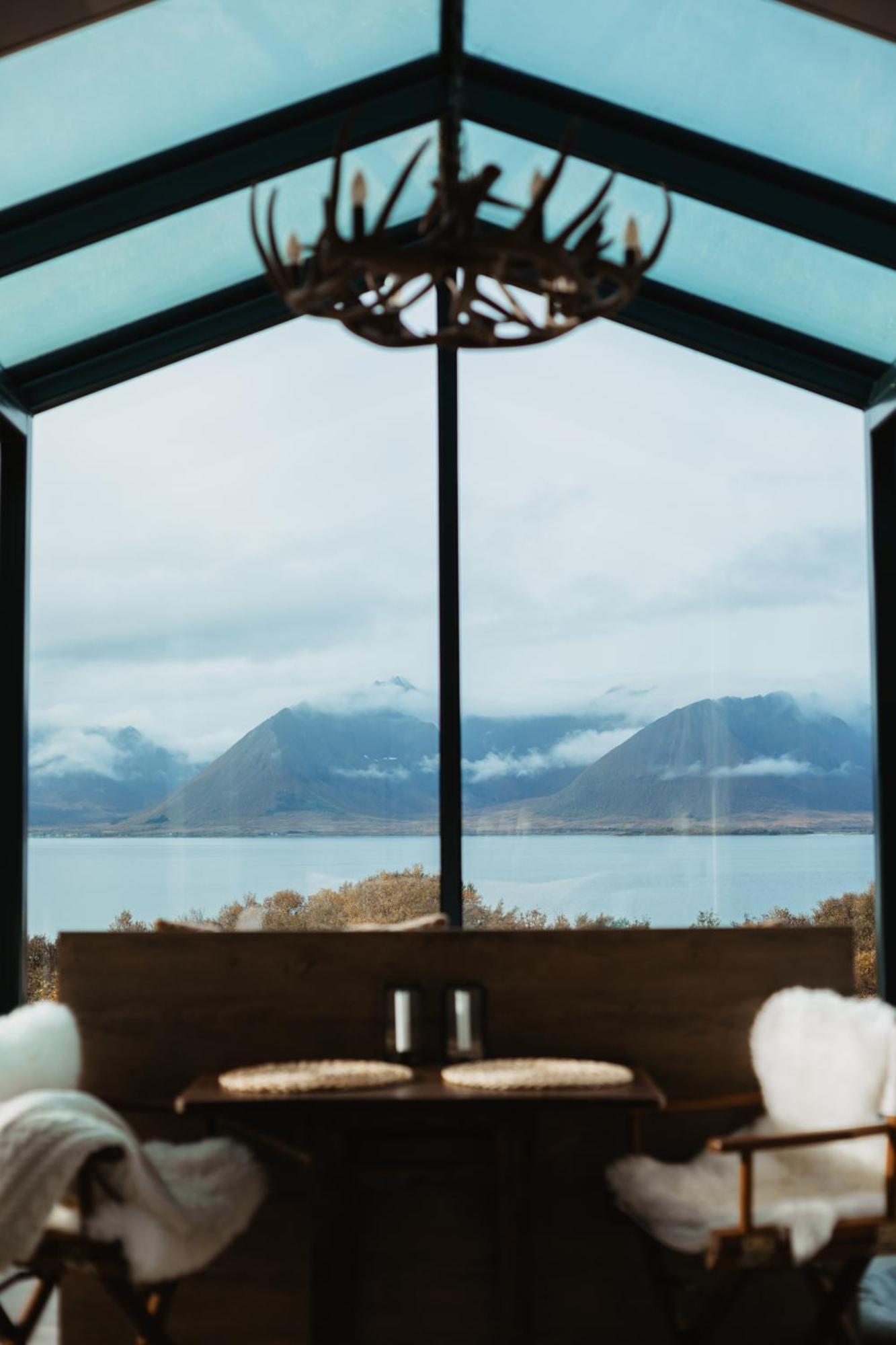 Wonderinn Arctic Utstrand ภายนอก รูปภาพ