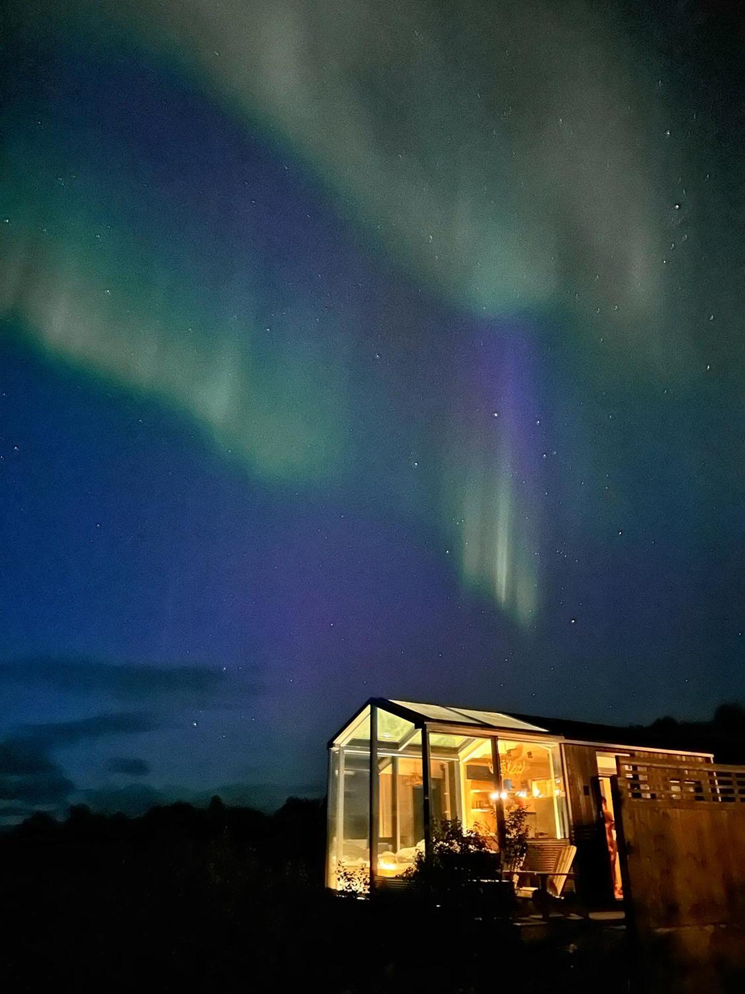 Wonderinn Arctic Utstrand ภายนอก รูปภาพ